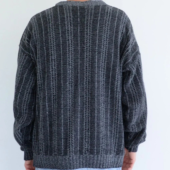 Vintage Croft  & Barrow Gray and Black 3D Pattern Crew Neck Sweater XL (8% Wool) - Picture 2 of 9
